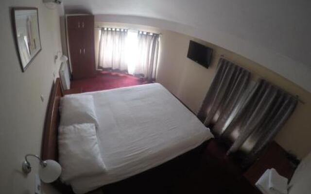 Hotel IN