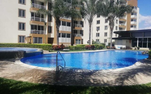 Apartment by airport on way to beach