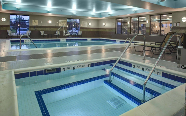 Hampton Inn & Suites Syracuse North Airport Area