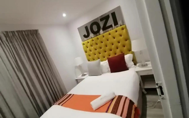 Modern Seaview Apartment