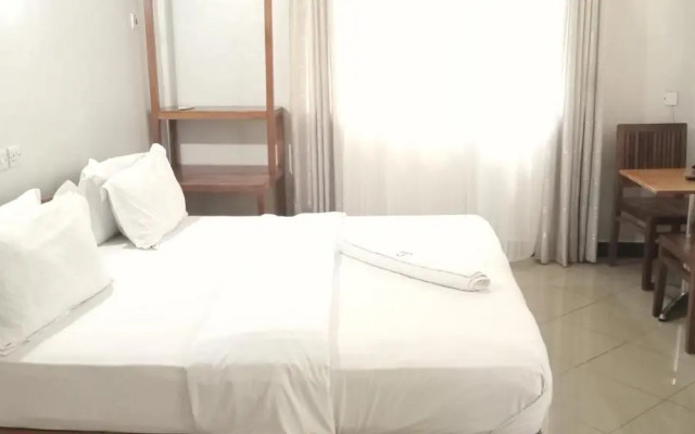 African Flower Hotel