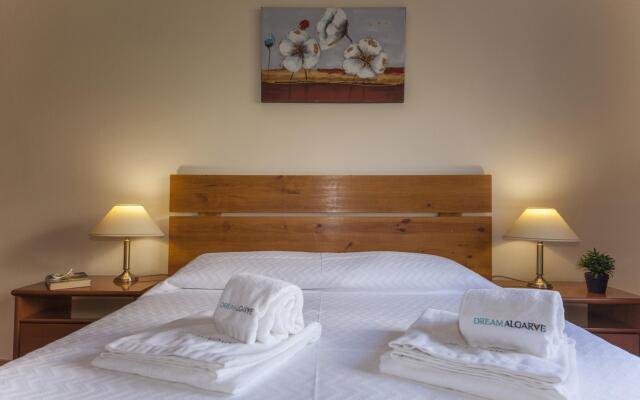 B45 - Main Avenue 2 Bed Apartment