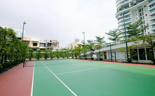 Cozy 1BR Royale Springhill Apartment with City View