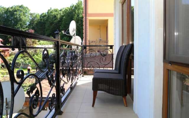 Adler Gold Guest House