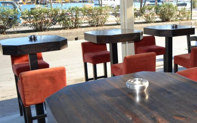 Pebbles Boutique Aparthotel