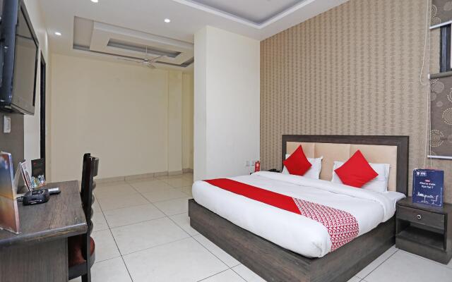 OYO 28017 Hotel Olive