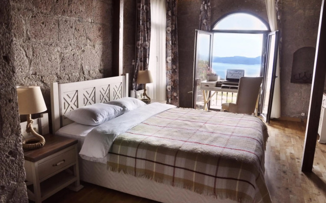 Assos Sunaba Kasri - Special Class