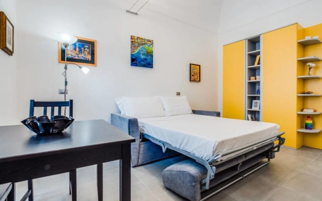Nice and Colorful Flat Next to the Vatican