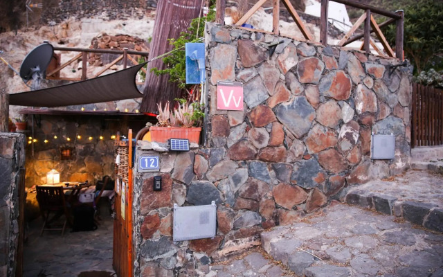 Silence's Cave Rural House