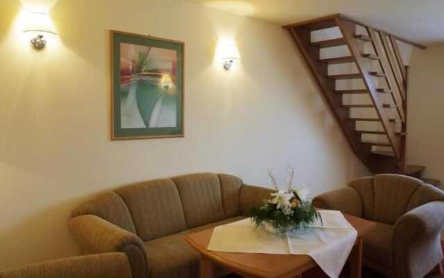 HOTEL I RESTAURACJA BIELANY. Noclegi. Sale Konferencyjne. Wrocław