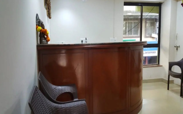 Gomati Business Hotel