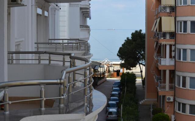 Alb's Apartment 2