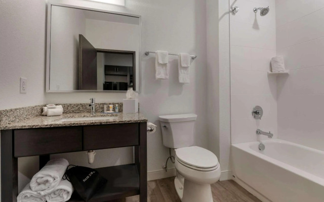 MainStay Suites Cincinnati University - Uptown