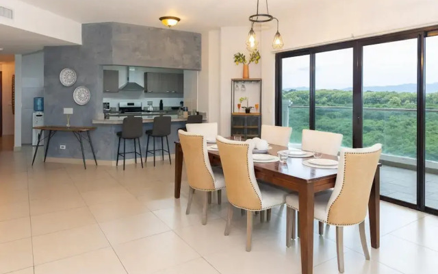 The Golf-view Condo by Acomodo
