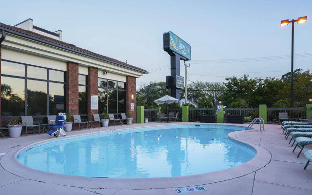 Quality Hotel Morehead City