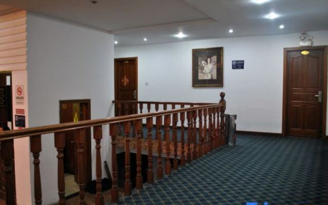 Yadu Hotel