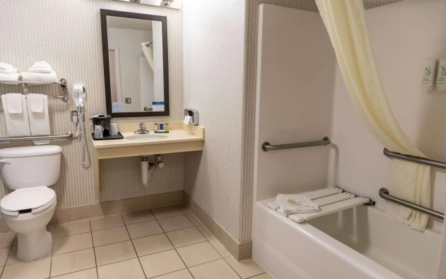Sleep Inn & Suites Evansville - Casper