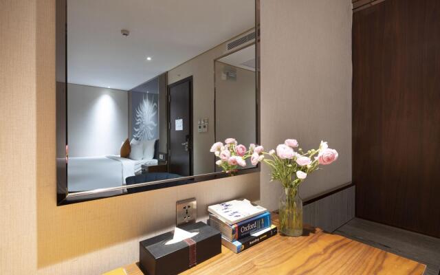 Winsuites Sai Gon Hotel