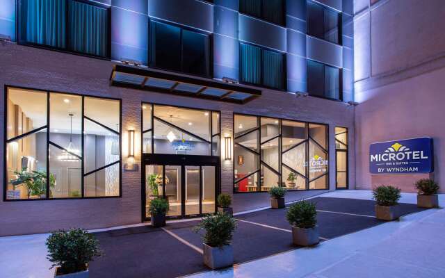 Microtel by Wyndham New York City LIC