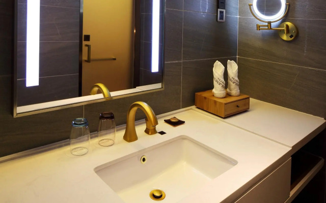 James Joyce Coffetel·Shenzhen Huanan City