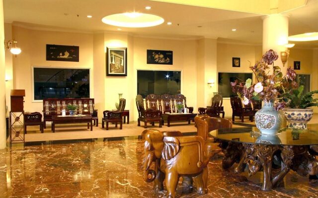 Hotel Grand Tiga Mustika