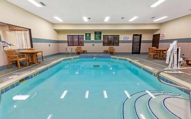 La Quinta Inn & Suites South Bend near Notre Dame