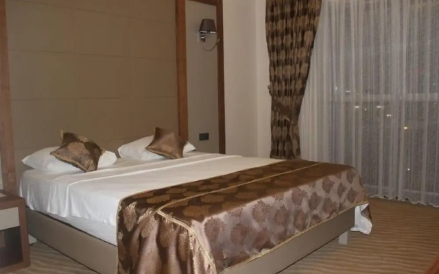 YZE Pirlanta Hotel