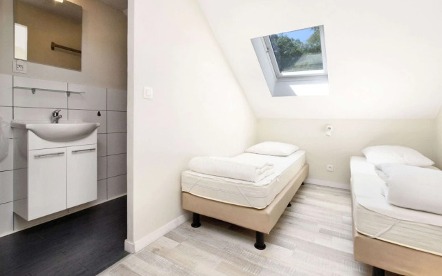 Fine Group House With Sauna Garden