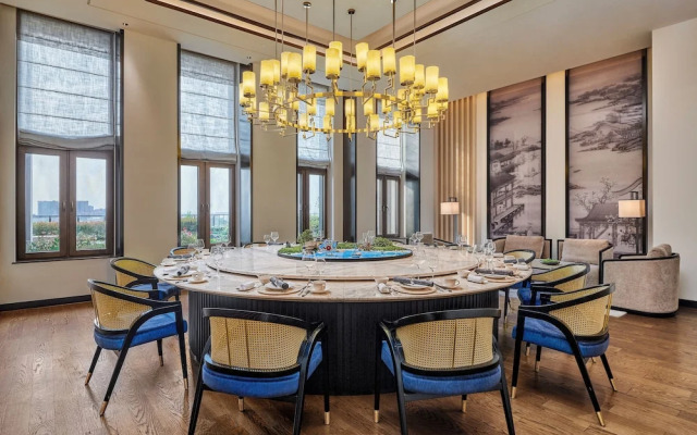 Secan Hotel Qingdao, Curio Collection By Hilton
