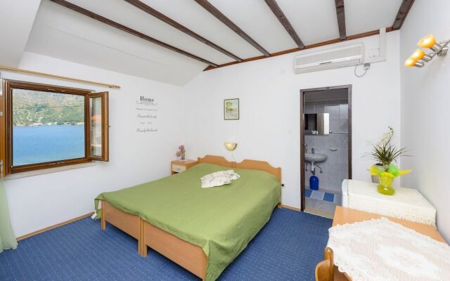 Rooms Mali Raj