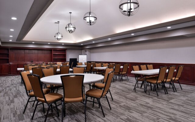 Red Lion Inn & Suites Modesto