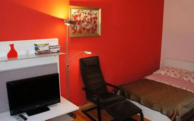 2-Room Apartment Emdener Strasse