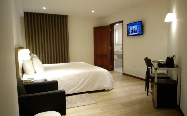 Aveiro Center Hotel