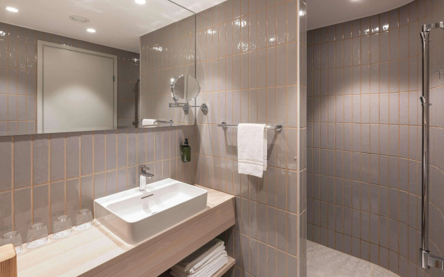 Oru Hub Hotel Tallinn - Handwritten Collection