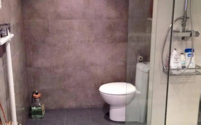 Piso moderno, céntrico y con garaje gratis