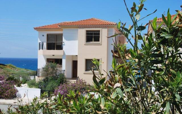 Villa Only 50m To The Sea, Sleeps 12, Polis