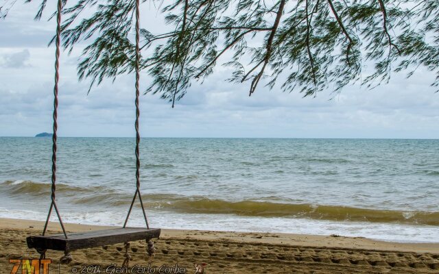 VII Muay Thai Gym & Beach Resort