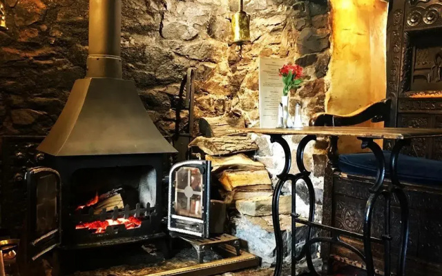 The Nobody Inn
