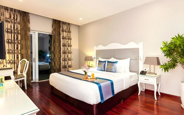 The Mira Hotel