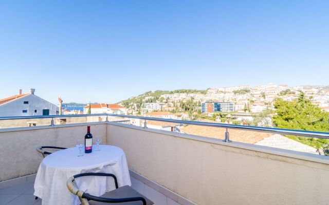 Cozy Duplex Apartment A1, Close to the Sunset Beach Near Dubrovnik