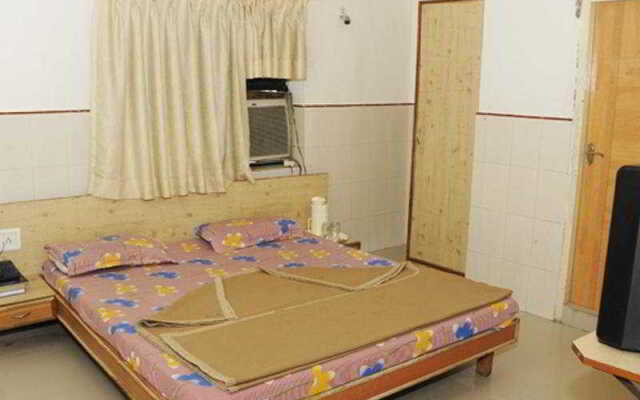 Hotel Neelkanth Bliss