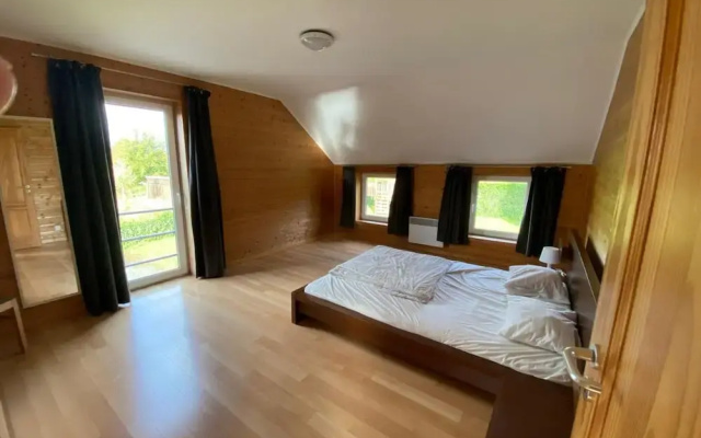 Holiday Home in Enneille near Durbury