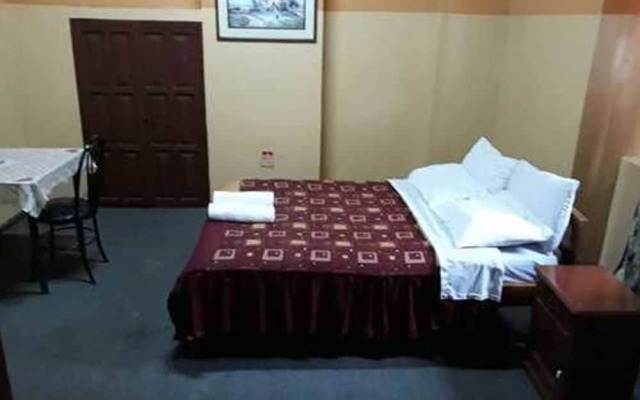 Hostal Castel WL