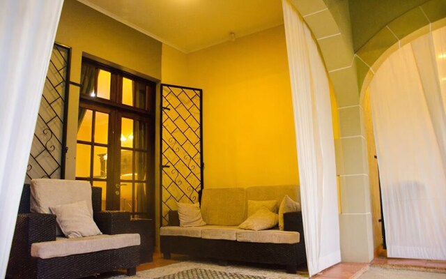 Baan Win House