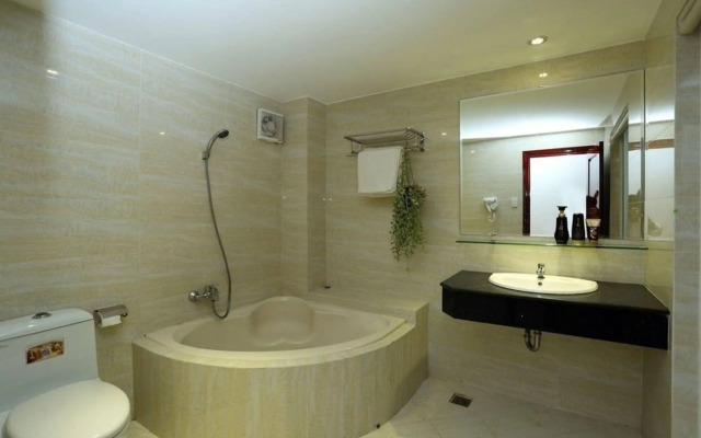 Thanh Long Hotel