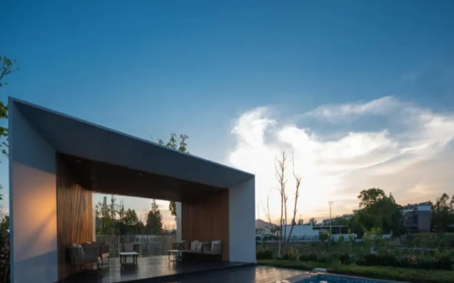 Jiande Aviation Town Maison New Century Resort Hotel