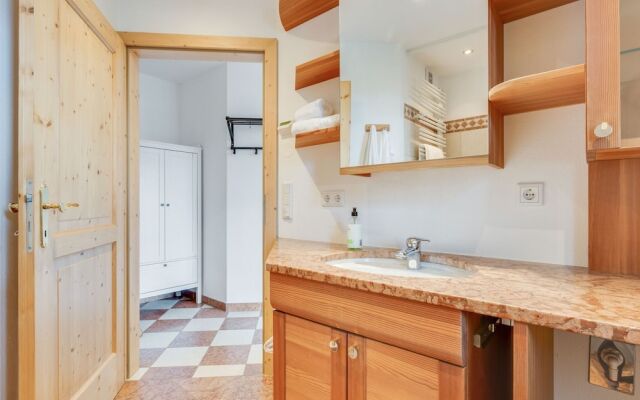Quaint Apartment in Kirchberg with Balcony near Lake