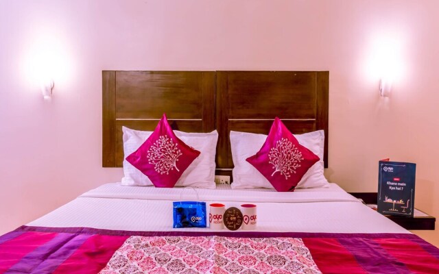 OYO 2653 The Orange Hotel