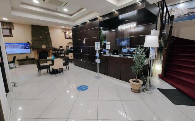 Manessi City Hotel