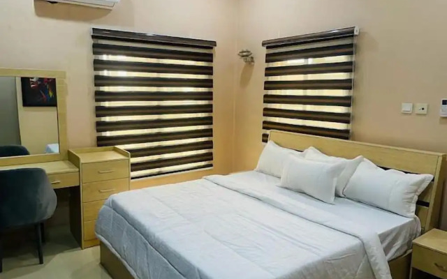 La Nice Apartment and Suites